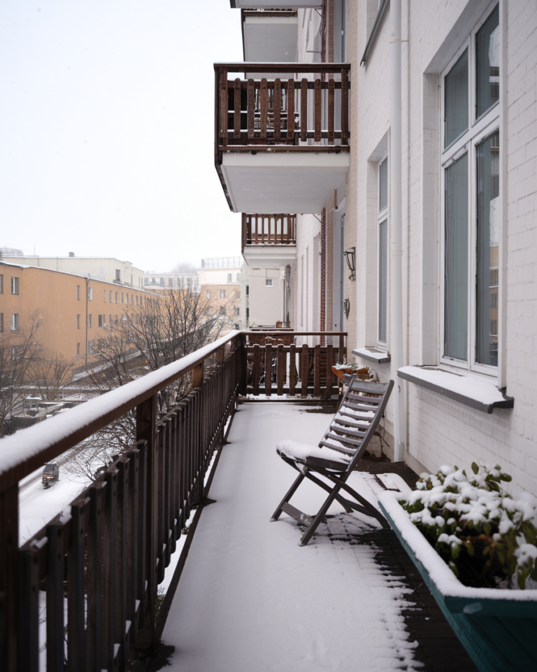 36 Astonishing Walk-On Balcony Designs You’ll Love