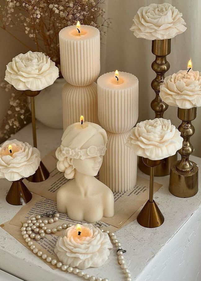 Indulge in Serenity with Luxurious Aroma Candles Collection